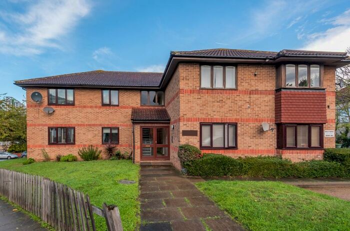 1 Bedroom Flat To Rent In New Road London, SE2