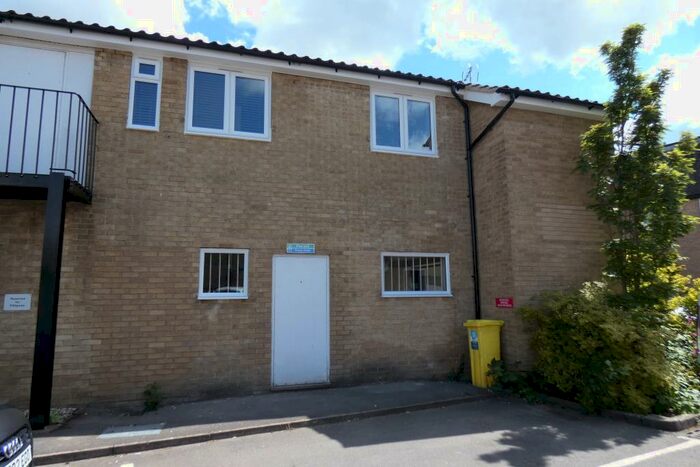 1 Bedroom Apartment To Rent In Burford Road, Carterton, Oxon, OX18