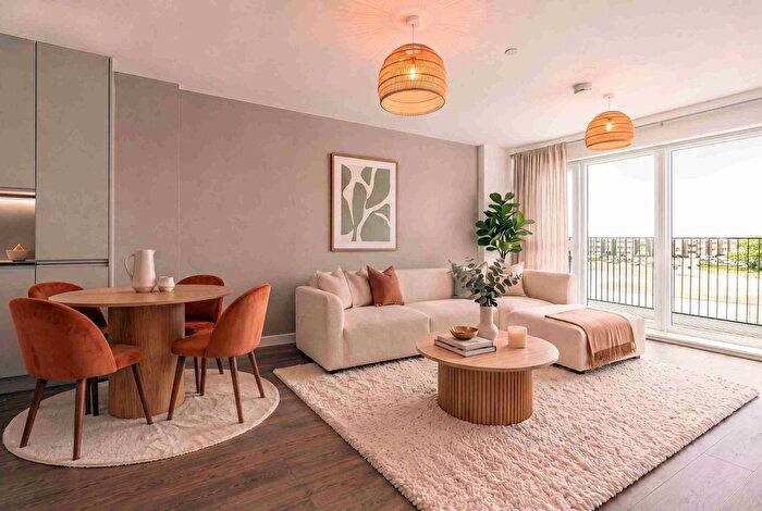 2 Bedroom Flat For Sale In Brighton Road, Shoreham-By-Sea, BN43