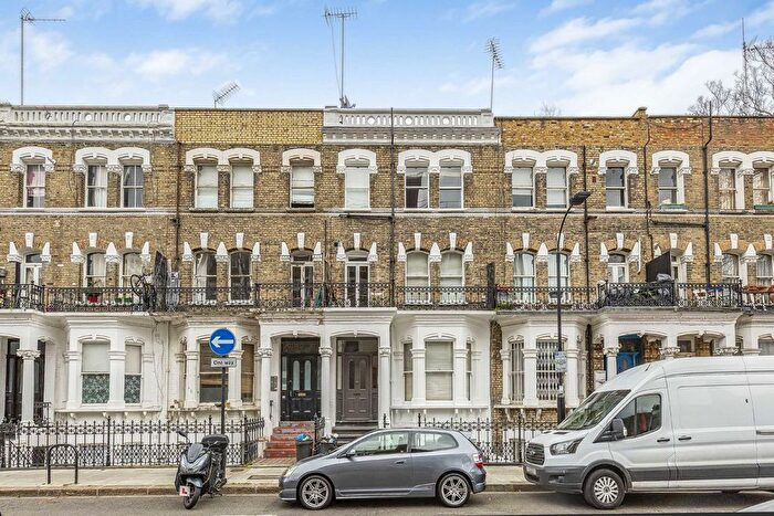 2 Bedroom Flat To Rent In Lisgar Terrace, West Kensington, W14