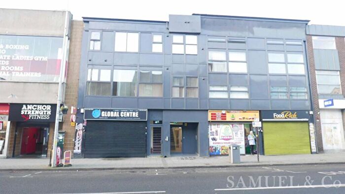 Studio To Rent In High Street, West Bromwich, B70
