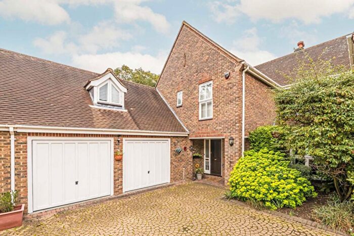 4 Bedroom Semi Detached House For Sale In Paget Place, Kingston Upon Thames, KT2