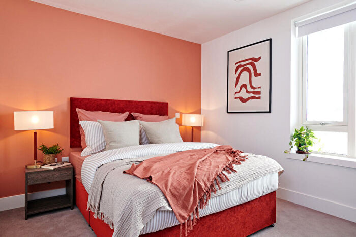 2 Bedroom Apartment To Rent In Fortunes Dock, Canning Town London, E16