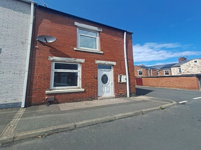 2 Bedroom Property To Rent In Fourth Street, Blackhall Colliery, TS27