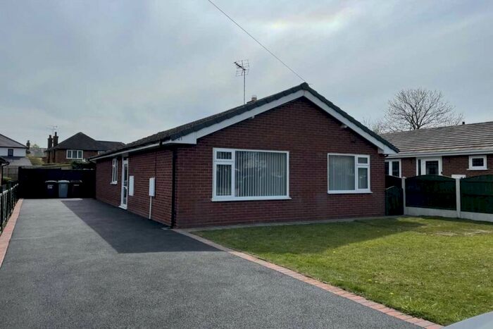 3 Bedroom Bungalow To Rent In Southbank Avenue, Shavington, Crewe, CW2