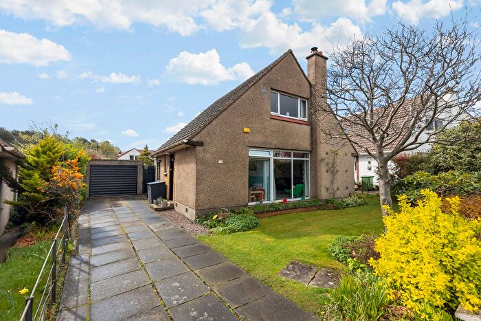 4 Bedroom Detached House For Sale In Clackmae Road, Edinburgh, EH16