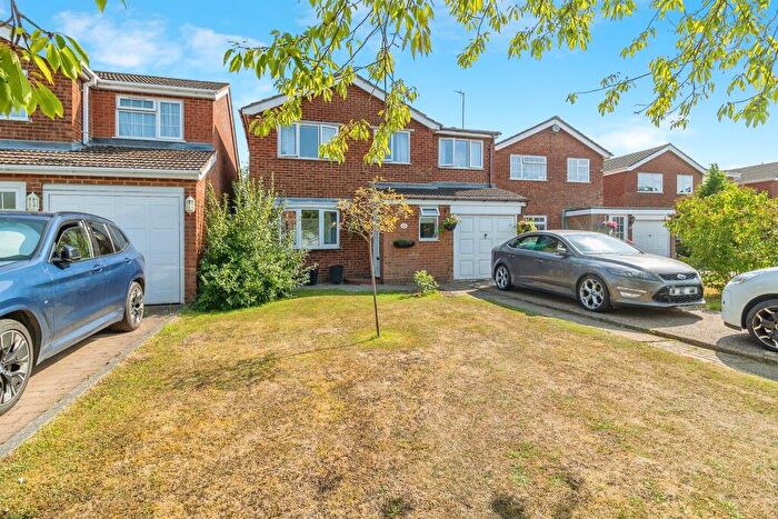 4 Bedroom Detached House For Sale In Wordsworth Drive, Bletchley, Milton Keynes, MK3