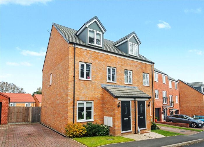 3 Bedroom Semi Detached House For Sale In Oakwood Drive, Hellesdon, Norwich, Norfolk, NR6