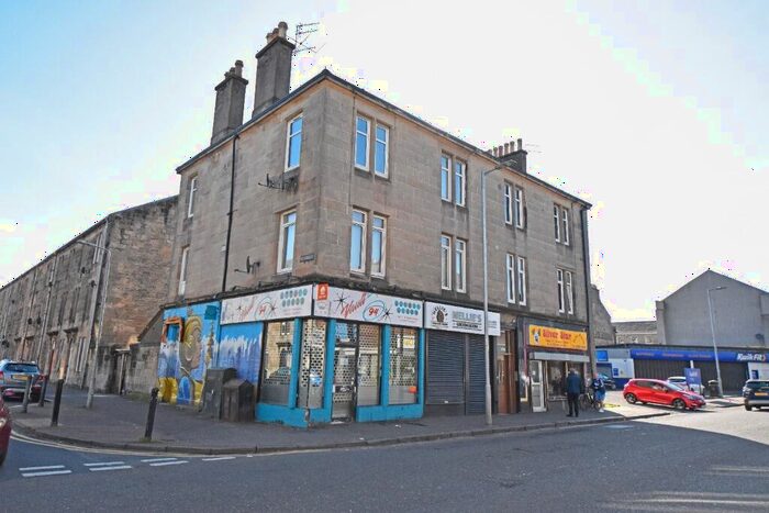 2 Bedroom Flat To Rent In Glasgow Road, Dumbarton, West Dunbartonshire, G82