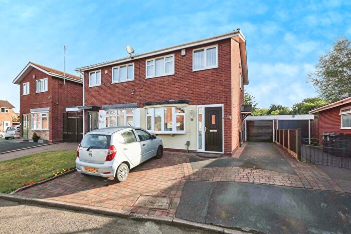 3 Bedroom House To Rent In Rivermead Park, Birmingham, B34