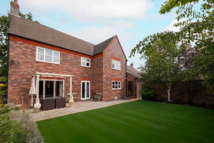 5 Bedroom Detached House For Sale In Mitchell Close, Fradley, WS13