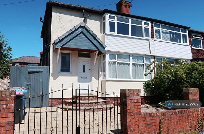 3 Bedroom Semi-Detached House To Rent In Dorchester Road, Swinton, Manchester, M27