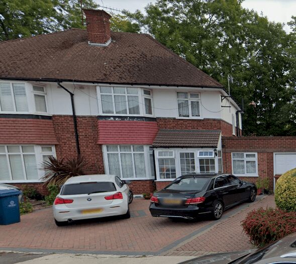 1 Bedroom Studio To Rent In Ashridge Gardens, Pinner, HA5