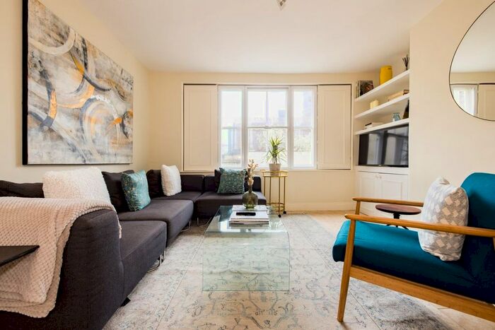 2 Bedroom Flat To Rent In Brunswick Park, London, SE5