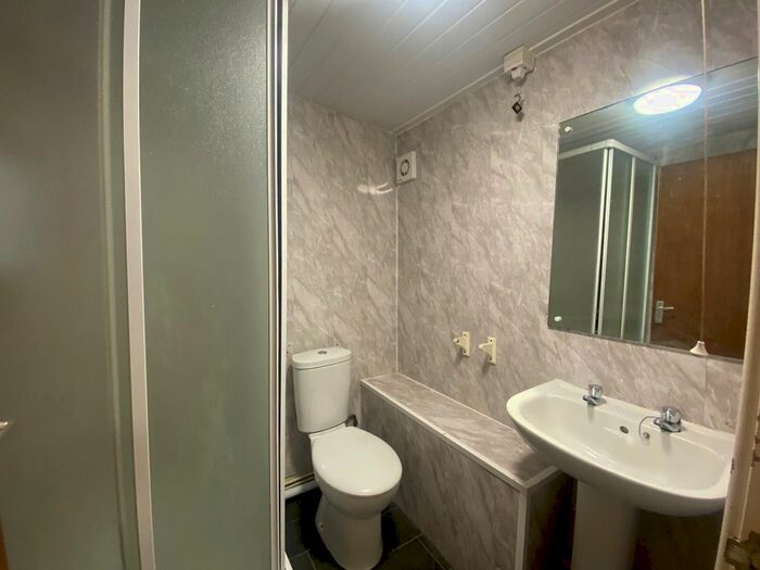 Studio To Rent In Vincent Street, Swansea, SA1