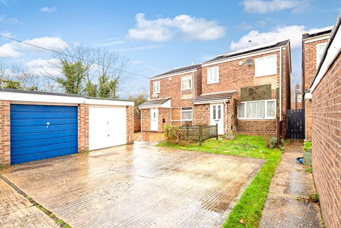 3 Bedroom Detached House For Sale In Stable Road, Bicester, OX26