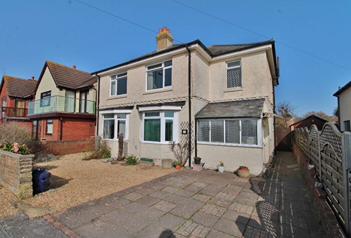 5 Bedroom Detached House For Sale In Portsmouth Road, Lee-On-The-Solent, PO13