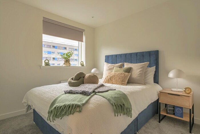 1 Bedroom Apartment To Rent In Dalian, St. Vincent Street, Glasgow, G3