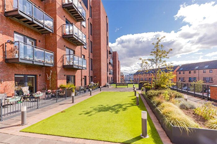 2 Bedroom Apartment For Sale In Ocean Drive, Edinburgh, Leith, EH6
