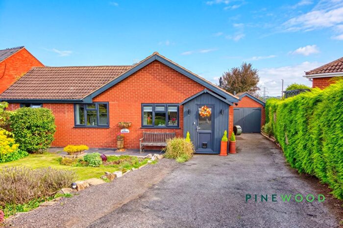2 Bedroom Bungalow For Sale In Acacia Drive, Lower Pilsley, S45