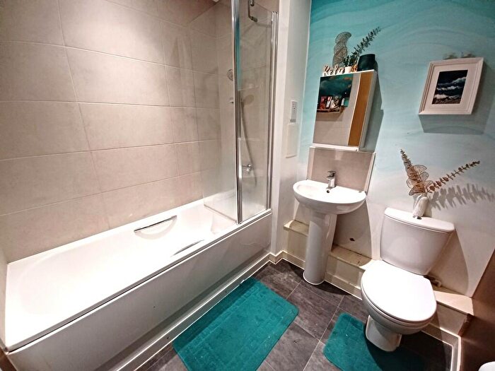 1 Bedroom Flat For Sale In Paynter House, Shipbuilding Way, London, Greater London, E13