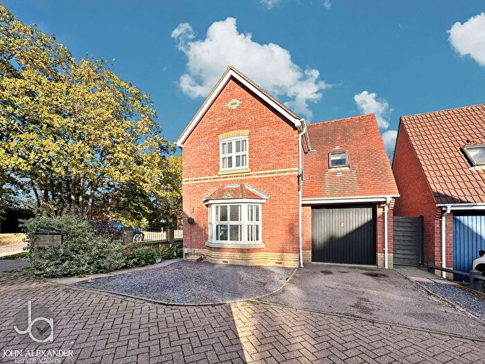 3 Bedroom Detached House For Sale In Brinkley Lane, Highwoods, Colchester, CO4