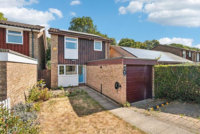 3 Bedroom Detached House For Sale In Dents Close, Letchworth Garden City, SG6