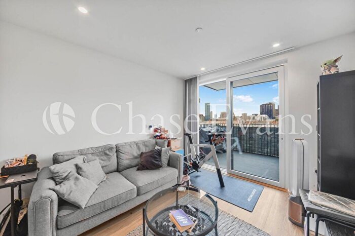 1 Bedroom Flat To Rent In Hawser Lane, Poplar, London, E14