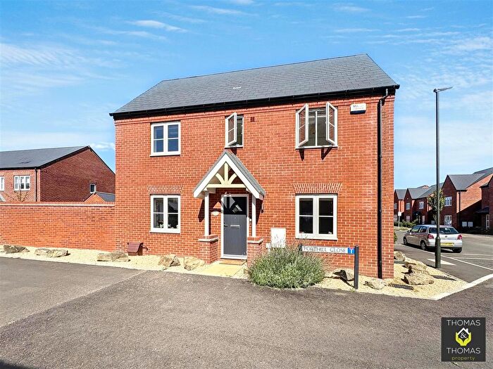 3 Bedroom Semi Detached House For Sale In Porthill Close, Twigworth, GL2