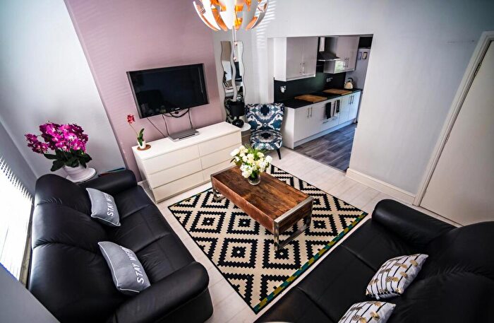 6 Bedroom Terraced House To Rent In **£pppw Excl Bills** Wellington Terrace, Lenton, NG7