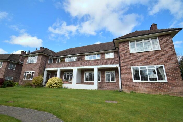 2 Bedroom Maisonette To Rent In The Glen, Northwood, HA6