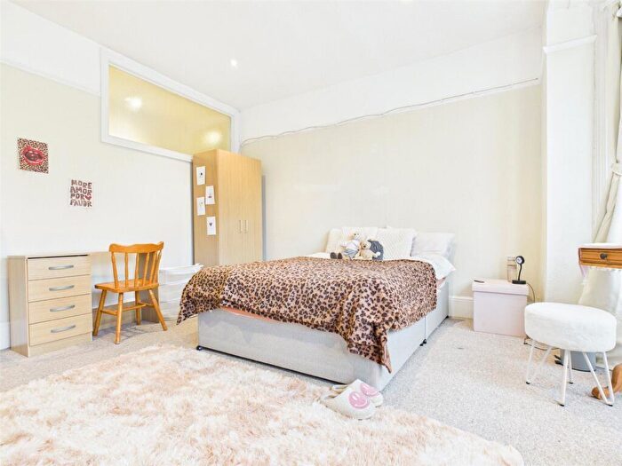 4 Bedroom Apartment To Rent In Brunswick Place, Hove, East Sussex, BN3