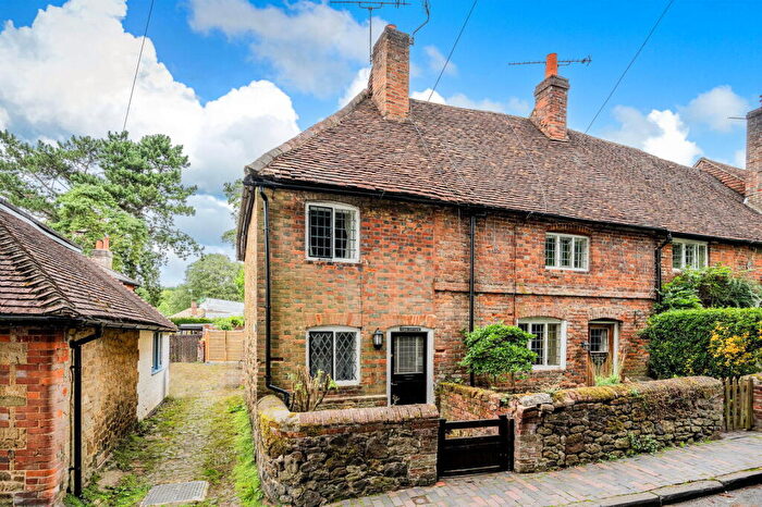 1 Bedroom End Of Terrace House For Sale In High Street, Limpsfield, Oxted, RH8