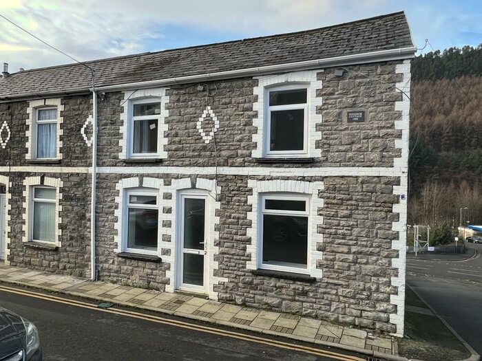 2 Bedroom End Of Terrace House To Rent In Vivian Street, Abertillery, NP13