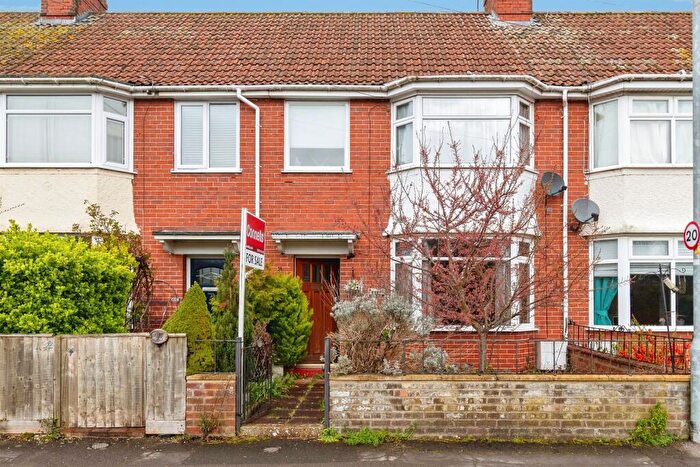 3 Bedroom Terraced House For Sale In Innox Road, Trowbridge, BA14