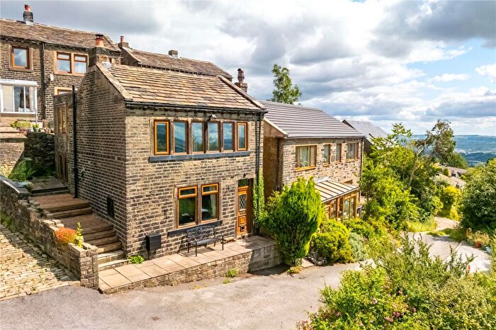 3 Bedroom Detached House For Sale In Grand Stand, Scapegoat Hill, Huddersfield, HD7