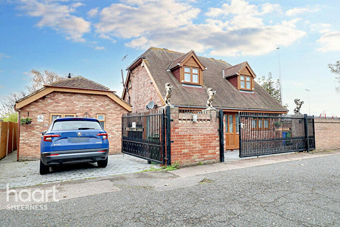 4 Bedroom Detached House For Sale In Queenborough Road, Halfway, ME12