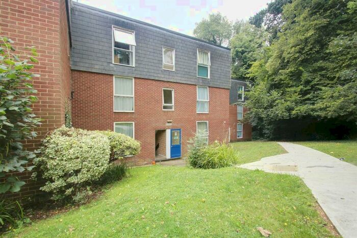 2 Bedroom Apartment To Rent In Bohemia, Queensway, Hemel Hempstead, HP2