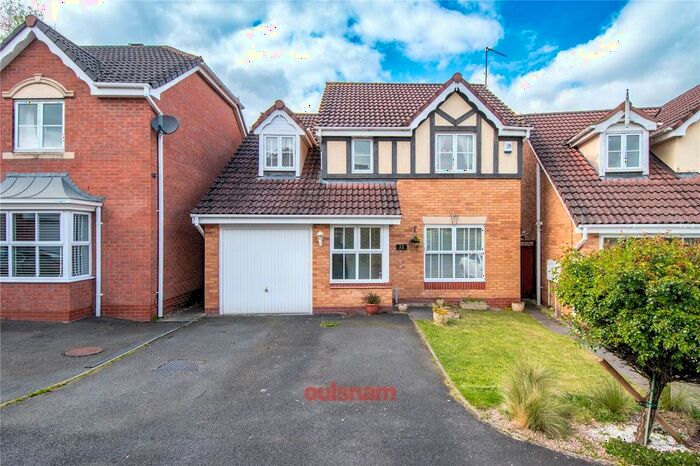 4 Bedroom Detached House For Sale In Kestrel Crescent, Droitwich, Worcestershire, WR9