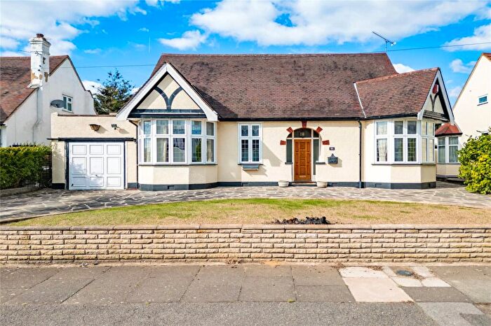 4 Bedroom Bungalow For Sale In Egerton Gardens, Ilford, IG3