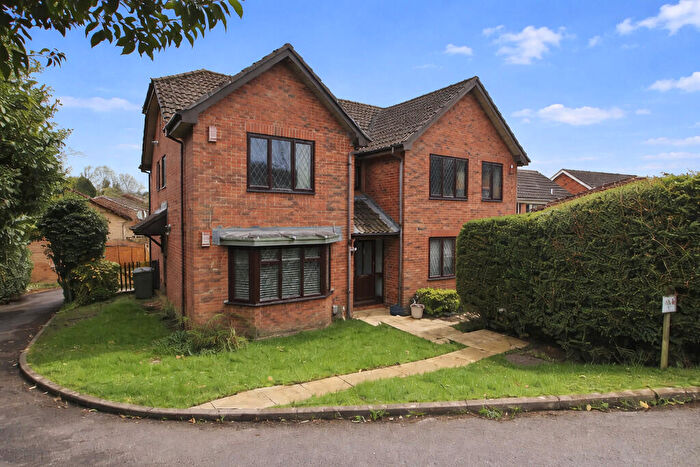 2 Bedroom Apartment For Sale In Farmhouse Way, Lovedean, PO8