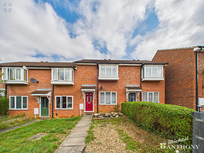 2 Bedroom Terraced House To Rent In Sunningdale Way, Bletchley, MK3