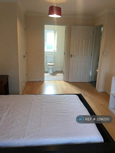5 Bedroom Semi-Detached House To Rent In Baxendale Road, Chichester, PO19