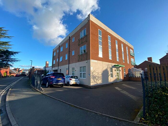 3 Bedroom Apartment To Rent In Sion Gardens, Stourport-On-Severn, DY13