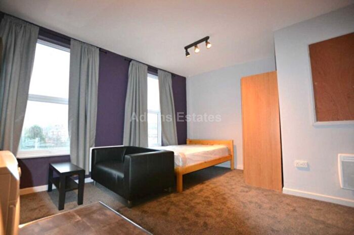 Studio To Rent In London Road, Reading, RG1