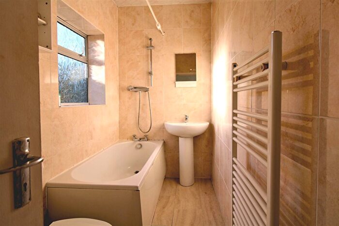 2 Bedroom Semi-Detached Bungalow For Sale In Kettlewell Lane, King's Lynn, PE30