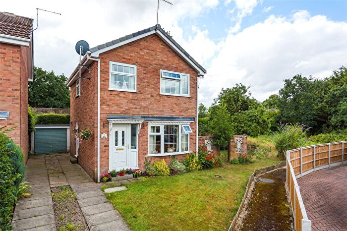 3 Bedroom Detached House For Sale In Knapton Close, Strensall, York, North Yorkshire, YO32