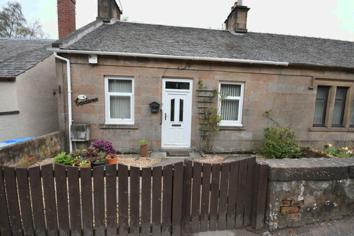2 Bedroom Cottage For Sale In Airdrie Road, Carluke, ML8