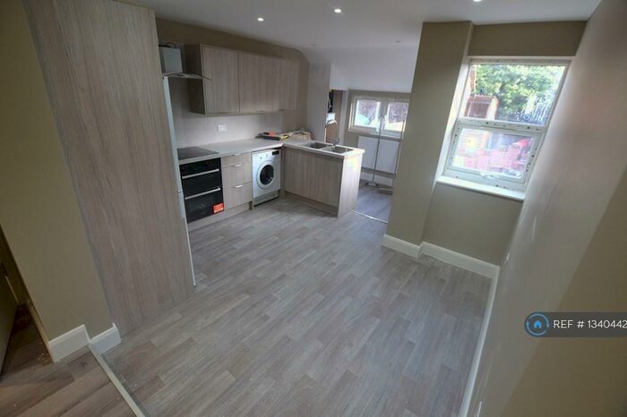 6 Bedroom Terraced House To Rent In Foxhall Road, Ipswich, IP3