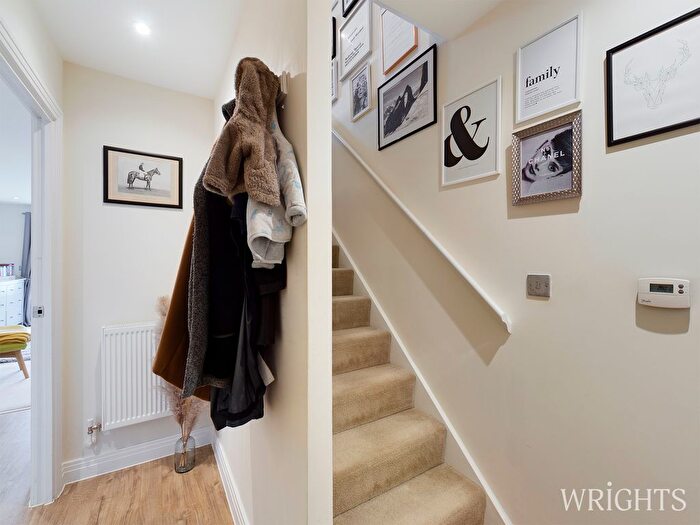 2 Bedroom Flat To Rent In Bessemer Road, Welwyn Garden City, AL7